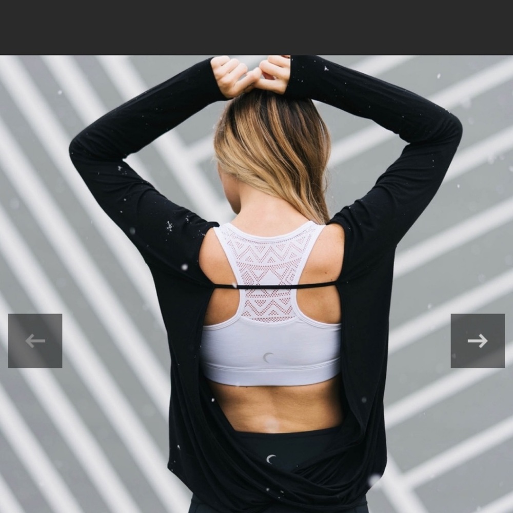 Zyia Active White Namaste long sleeve tea XLg